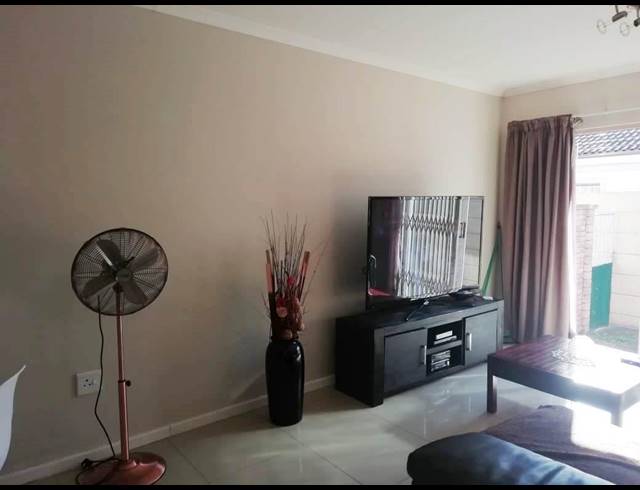 2 BEDROOM TOWNHOUSE RENTED IN WESTERING